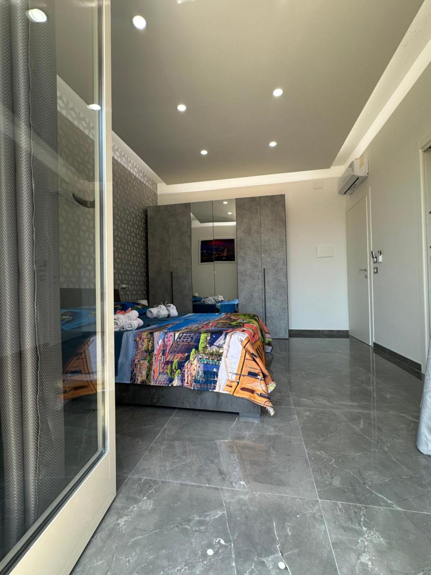 Napolitudine Bed & Breakfast *